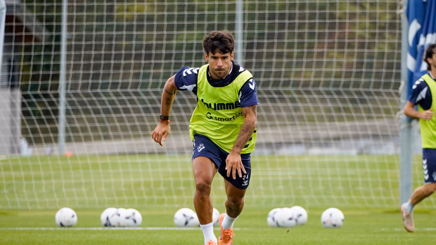 El Laberinto de Bernat: La Frágil Recuperación de un Talento Marcado por las Lesiones y el Desafío Táctico del Eibar