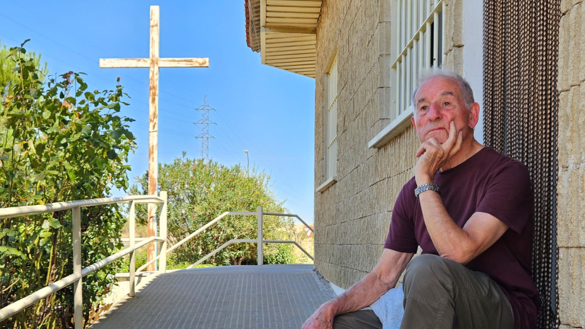 La Crítica Existencial de Evaristo Villar: La Sabiduría de los Mayores, un "Problema Informático Anticuado" Frente a los Desafíos de PISA