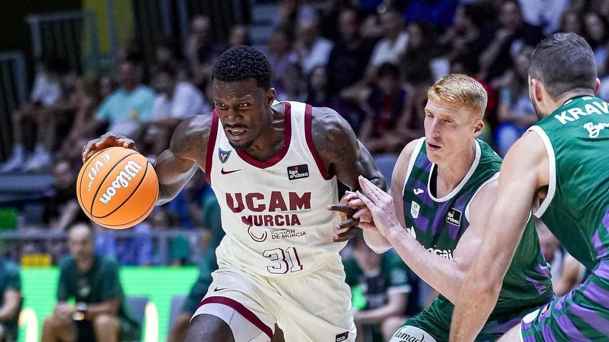 Los Desafíos de la Transición: UCAM Murcia Tropieza ante un Reestructurado Unicaja en la Pretemporada