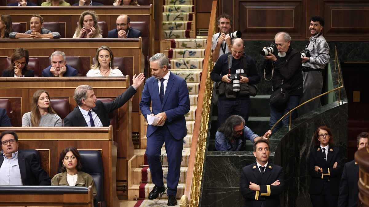 Menos impuestos, más ladrillo y pensiones en el aire: las pistas que va dejando el gurú económico de Feijóo